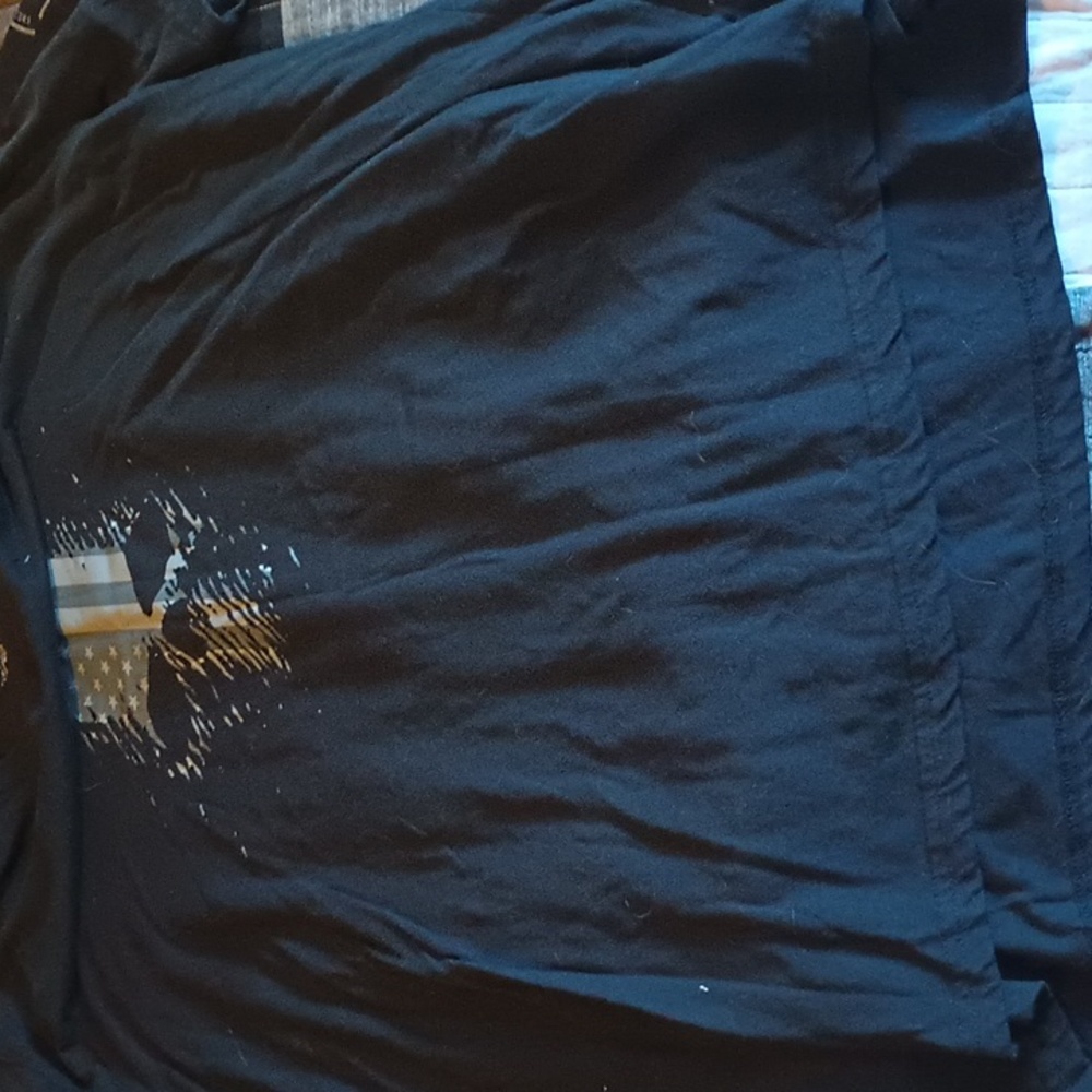 Strong skull tee - Picture 3 of 4